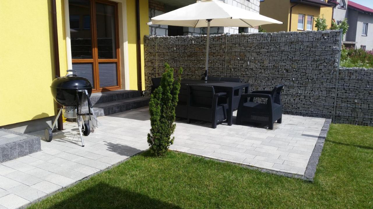 Tobi-Pokoje Goscinne Leba Exterior photo